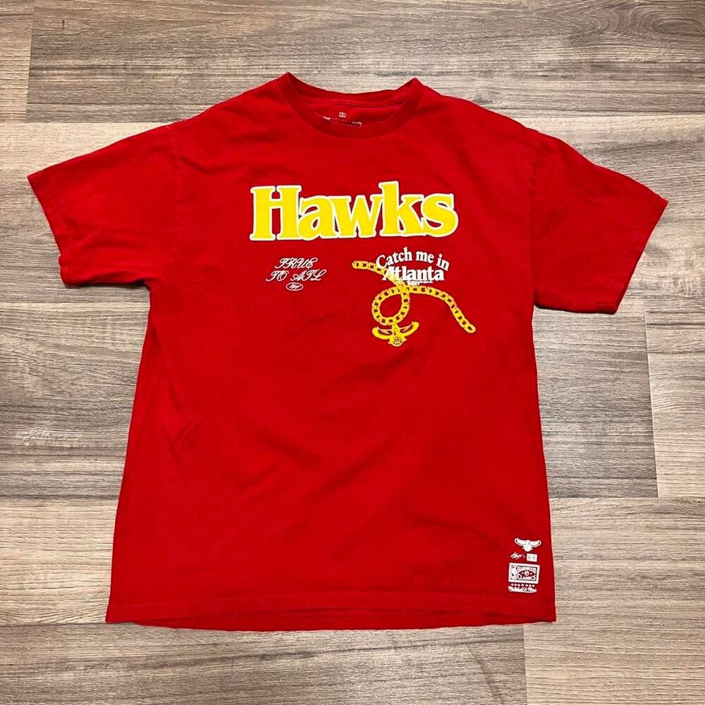 Mitchell-ness Men's Red T-shirt